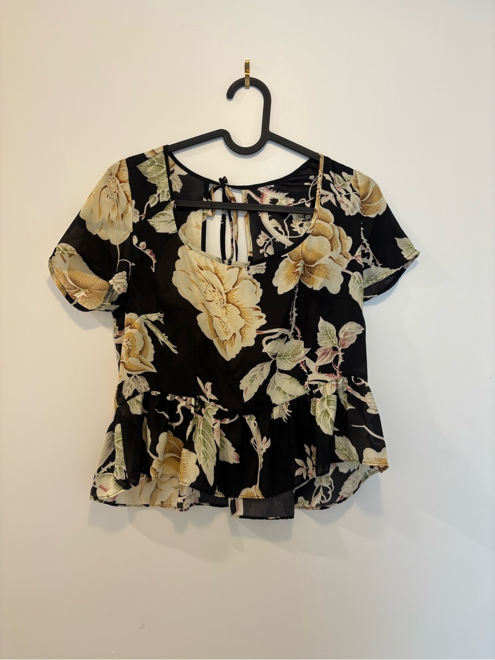Black Floral Short Sleeve Peplum Top